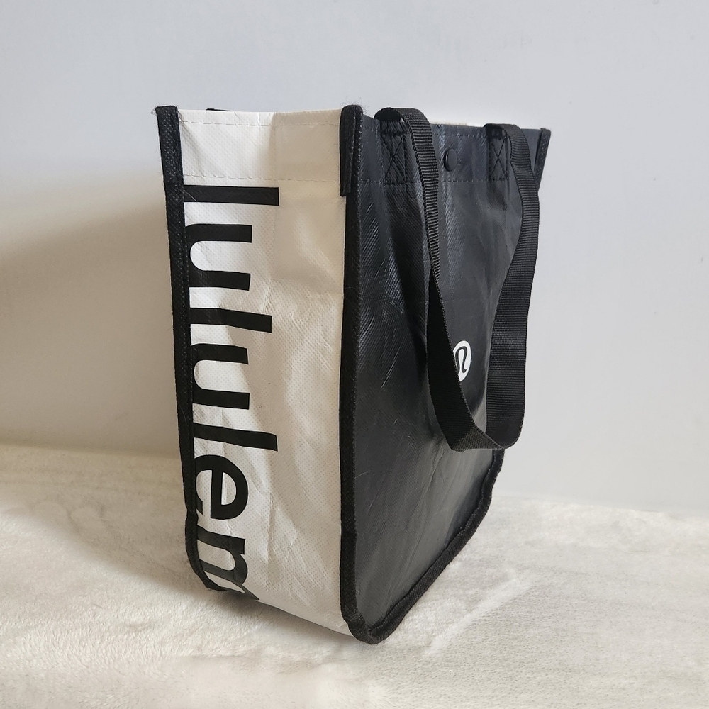 Lululemon Holiday Special Edition Black White Small Reusable Carryall Tote Bag - Picture 4 of 11